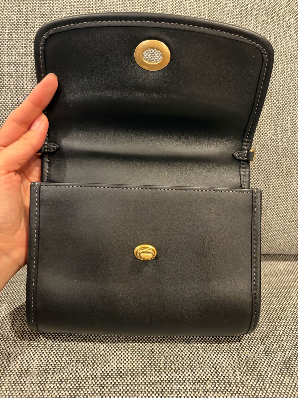 Coach Kip Turnlock Crossbody Handbag in Black - Picture 4 of 9